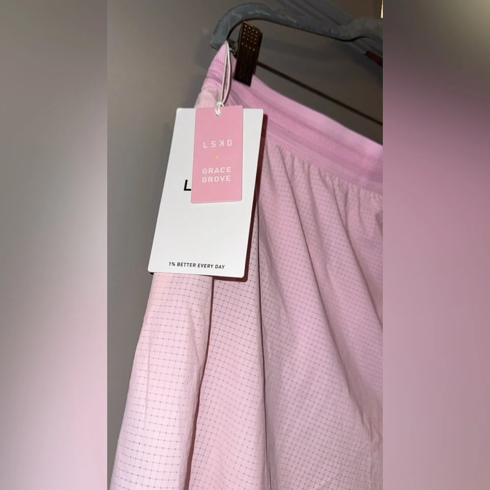 NWT LSKD Accelerate HR Running Short (Grace Grove Collection) - Picture 3 of 4